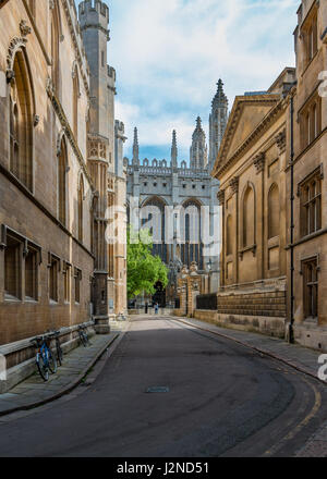 Guardando al King's College Chapel da Trinity Lane in Cambridge Foto Stock