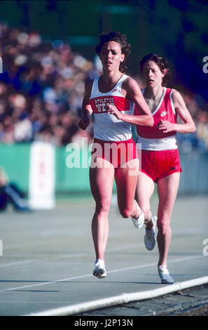 Mary Decker competere nel 1982 Pre Classic. Foto Stock