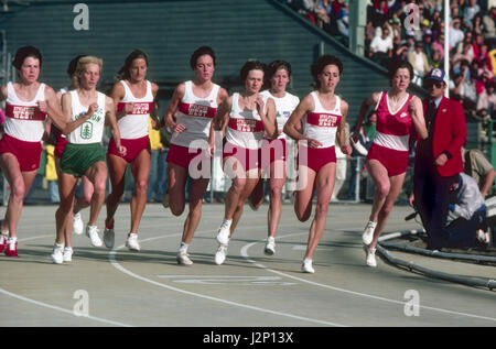 Mary Decker competere nel 1982 Pre Classic. Foto Stock