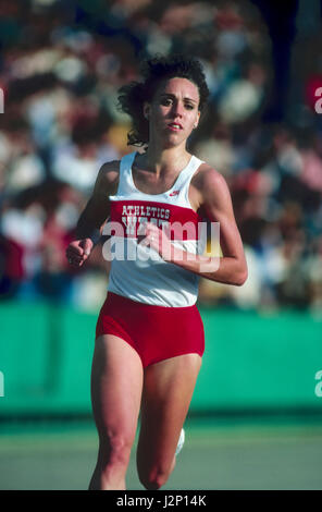 Mary Decker competere nel 1982 Pre Classic. Foto Stock