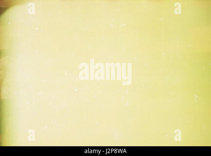 Vecchio film mano del filamento rotto.Blank vecchia pellicola di grunge telaio striscia di sfondo. Formato vettoriale. Foto Stock