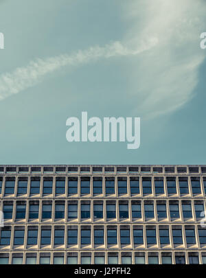 Un abstract minimalista degli anni settanta Brutalist Architeture Concrete Foto Stock