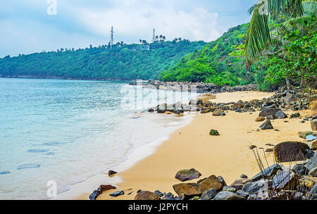 Il segreto jungle beach, situato ai piedi del monte rumassala e circondata da lussureggiante foresta, Unawatuna, Sri lanka. Foto Stock