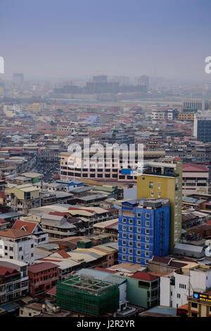 Phnom Penh city centre e sullo skyline - Cambogia il capitale Foto Stock