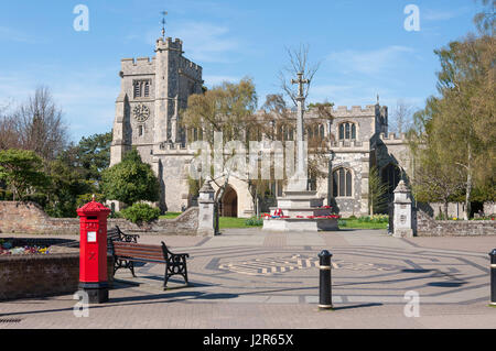 St Peters & St Pauls, Chiesa Square, Tring, Hertfordshire, England, Regno Unito Foto Stock