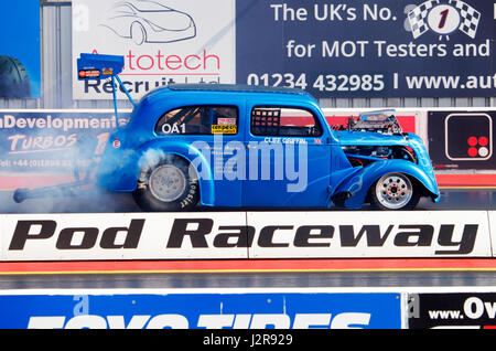 Drag racing a Santa Pod raceway Foto Stock