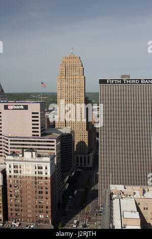 Alto Vista di Cincinnati, Ohio yo può vedere il carew tower, quinto terzo edificio e banca USA. Foto Stock