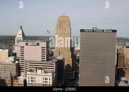 Alto Vista di Cincinnati, Ohio yo può vedere il carew tower, quinto terzo edificio e banca USA. Foto Stock