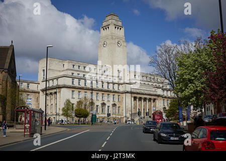 Il Morbo di Parkinson è un edificio a Il Grade ii Listed è un edificio art deco e il campanile si trova presso la University of Leeds in West Yorkshire, Inghilterra Foto Stock