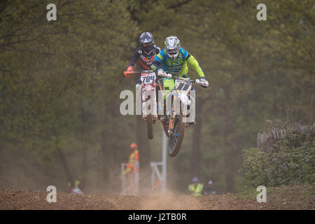 Canada Heights, Swanley, Kent, Regno Unito. Il 30 aprile, 2017. Maxis britannico campionato di motocross , REGNO UNITO. Il 30 aprile, 2017. Swanley , Motocross Round 3 al Canada altezze.© Jason Richardson / Alamy Live News Foto Stock