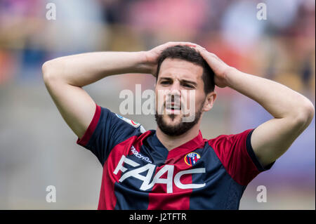 Bologna, Italia. 30 apr, 2017. Mattia Destro (Bologna) Calcio/Calcetto : Italiano 'Serie A' match tra Bologna FC Udinese 4-0 a Stadio Renato Dall'Ara di Bologna, in Italia . Credito: Maurizio Borsari/AFLO/Alamy Live News Foto Stock