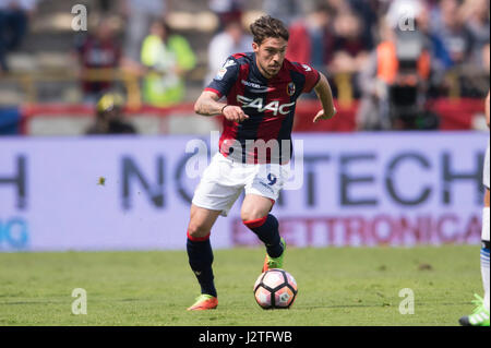 Bologna, Italia. 30 apr, 2017. Simone Verdi (Bologna) Calcio/Calcetto : Italiano 'Serie A' match tra Bologna FC Udinese 4-0 a Stadio Renato Dall'Ara di Bologna, in Italia . Credito: Maurizio Borsari/AFLO/Alamy Live News Foto Stock