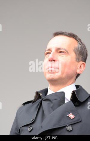 Vienna, Austria. 1st maggio, 2017. Il tradizionale maggio della SPÖ Vienna si terrà il giorno dei lavori sotto il motto "libertà, uguaglianza, giustizia, solidarietà”. Nell'immagine il Cancelliere federale Christian Kern Credit: Franz PERC/Alamy Live News Foto Stock