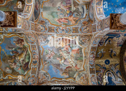 PALERMO, Italia - 7 Settembre 2015: soffitto della famosa chiesa di Santa Maria dell'Ammiraglio, comunemente chiamato la Martorana a Palermo, sicilia, Ita Foto Stock