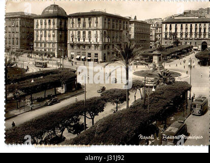 Napoli, Piazza Municipio 9 Foto Stock