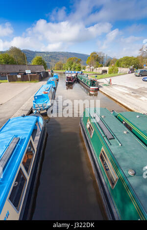 Canal Boat affitti vacanze a Trevor bacino in parte anteriore del sito Patrimonio Mondiale dell'Unesco di Acquedotto Pontcysyllte nel Galles del Nord Foto Stock