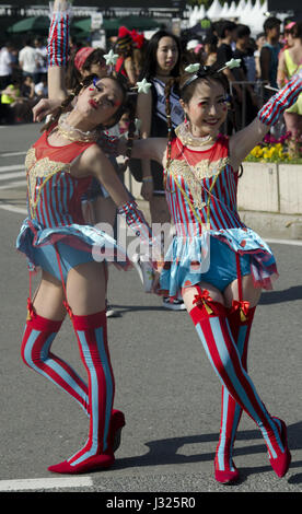 Tokyo, Giappone. 30 apr, 2017. Persone durante l'EDC Giappone domenica 30 aprile, 2017. Foto di: Ramiro Agustin VArgas Tabares Credito: Ramiro Agustin Vargas Tabares/ZUMA filo/Alamy Live News Foto Stock