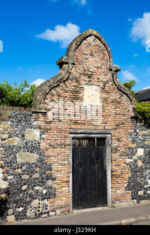 Il vecchio re della casa e alloggio, Strand Street, Sandwich, Kent, Regno Unito. Queen Elizabeth ho alloggiato qui nel 1573 e Henry VIII guardato la partenza della flotta Foto Stock