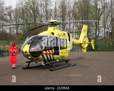 PH-MAA ANWB Aria medicale assistenza Eurocopter EC135 a Hoofddorp PIC21 Foto Stock