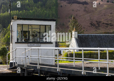 Laggan bloccare il detentore del capanno, Caledonian Canal, Highlands, Scotland, Regno Unito. Foto Stock