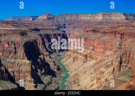 Il fiume Colorado in coda di pesce rapids area del parco nazionale del Grand Canyon, Arizona Foto Stock
