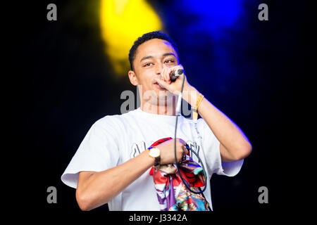 Vicarage Farm, Woodmancott, Winchester, Hampshire, Regno Unito. 1 luglio 2016. Loyle Carner esegue a Blissfields Music Festival 2016. House Party Tema. Blissfields Music Festival è stato fondato nel 2001 da Paolo e Mel Bliss e ha raccolto un certo numero di premi nel corso degli anni tra cui il "miglior piccolo Festival' presso la UK Festival Awards nel 2007. © sarà Bailey / Alamy Foto Stock