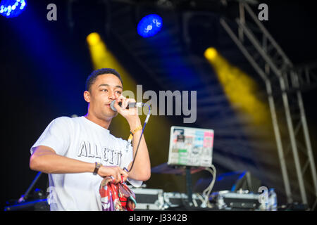 Vicarage Farm, Woodmancott, Winchester, Hampshire, Regno Unito. 1 luglio 2016. Loyle Carner esegue a Blissfields Music Festival 2016. House Party Tema. Blissfields Music Festival è stato fondato nel 2001 da Paolo e Mel Bliss e ha raccolto un certo numero di premi nel corso degli anni tra cui il "miglior piccolo Festival' presso la UK Festival Awards nel 2007. © sarà Bailey / Alamy Foto Stock