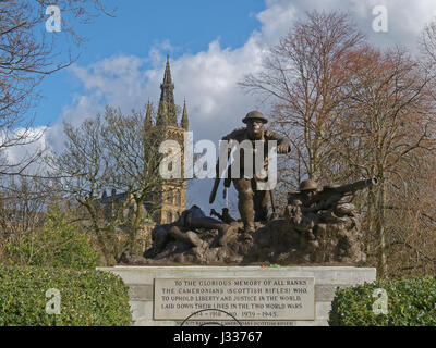 Il Cameronians fucili scozzese War Memorial sorge sull'angolo sudoccidentale di Kelvingrove Park, vicino a Kelvingrove Art Gallery Foto Stock