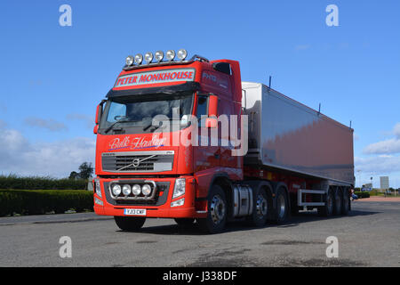 Volvo FH con rimorchio Foto Stock