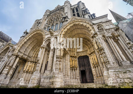 Francia, Center-Val de Loire, Chartres Cathédrale Notre-Dame de Chartres, del XIII secolo a nord la facciata della Cattedrale di Chartres Foto Stock