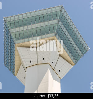 Il livello del suolo in dettaglio di Goryokaku torre dalla strada. Hakodate, Hokkaido, Giappone Foto Stock