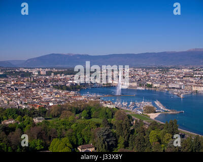 Vista aerea della città di Ginevra con fontana Jet d'Eau e il Lago di Ginevra Foto Stock