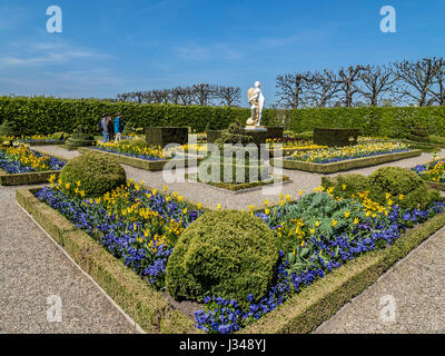 Herrenhaeuser Gaerten, parco presso il castello Herrenhausen, molla, fiori, Hannover, Germania Foto Stock
