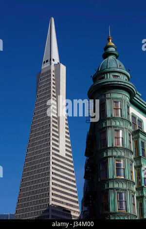 Il quartiere finanziario e la Piramide Transamerica a San Francisco, California, Stati Uniti d'America Foto Stock