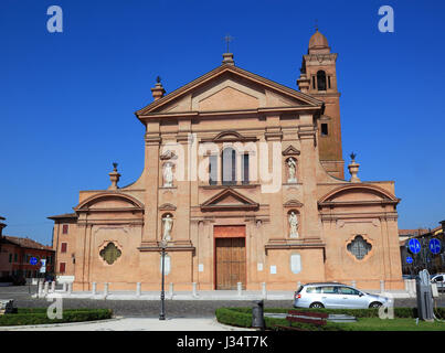 Stiftskirche Santo Stefano an der Piazza unita in der Stadt, Novellara, Provincia di Reggio Emilia, Emilia Romagna, Italia Foto Stock