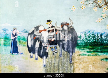 Pittura murale, Chonor House Hotel, McLeodGanj, Dharamshala, Himachal Pradesh, India del nord raffigurante la cultura tibetana e stile di vita, aratura con yak Foto Stock