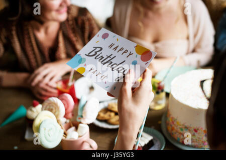 Mano Azienda Compleanno Wishing Card Foto Stock