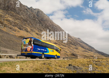 Citylink pullman - Scottish Citylink viaggia attraverso le Highlands scozzesi tra Skye e Glasgow, Scotland, Regno Unito Foto Stock