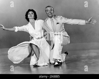 La band carro Anno : 1953 USA Direttore: Vincente Minnelli Cyd Charisse, Fred Astaire. È vietato riprodurre la fotografia al di fuori del contesto della promozione del film. Esso deve essere accreditato al Film Company e/o il fotografo assegnato da o autorizzati da/ammessi sul set del Film Company. Limitato a uso editoriale. Foto12 non concede diritti di pubblicità delle persone rappresentate. Foto Stock