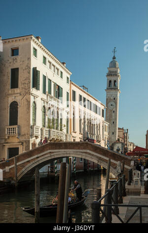 Pomeriggio di primavera nel quartiere di Castello di Venezia. Foto Stock