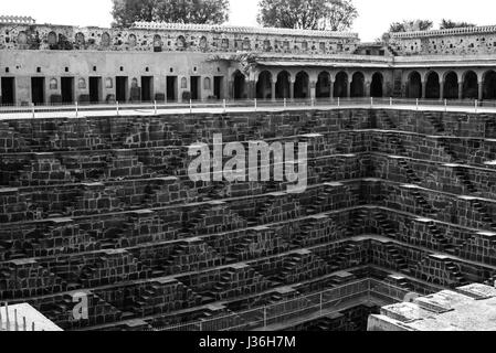 Chand Baori stepwell, Abhaneri, a Jaipur, Rajasthan Foto Stock