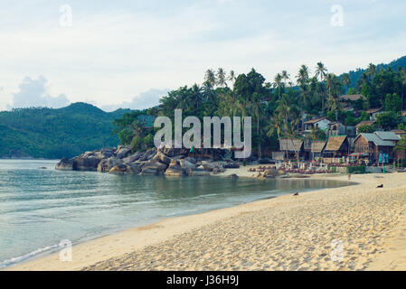 Beach hotel e ristorante sulla spiaggia di Koh Samui Foto Stock