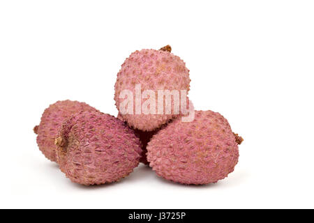 Alcuni lychee frutti su sfondo bianco Foto Stock