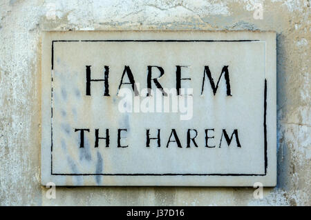 Ingresso sign, Harem, Il Palazzo di Topkapi, Istanbul, Turchia Foto Stock