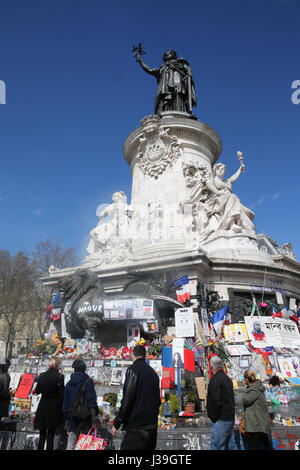 Place de la Republique. statua della repubblica. Parigi. Foto Stock