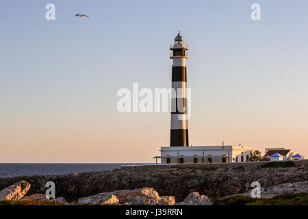 Cap d'Artrutx faro, Cala'n Bosch, Menorca, Baleari, Spagna Foto Stock