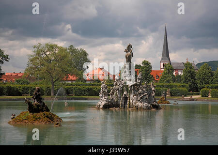 Schlosspark Veithoechheim, ehemalige Sommerresidenz der Fuerstbischoefe von Wuerzburg, Veitshoechheim, Unterfranken, Bayern, Deutschland Foto Stock