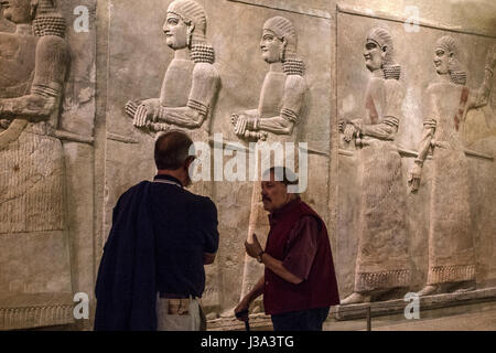 Rilievo assiro da Sargon palazzo del Museo Archeologico della Università di Chicago Foto Stock