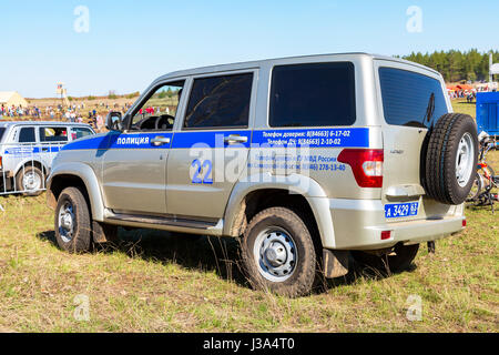 Samara, Russia - 30 Aprile 2017: Russo pattuglia di polizia veicolo parcheggiato fino all'aperto nel giorno di estate Foto Stock