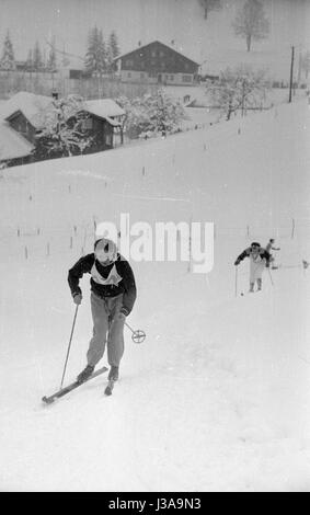 Sci di fondo la concorrenza delle donne in Grindelwald, 1954 Foto Stock